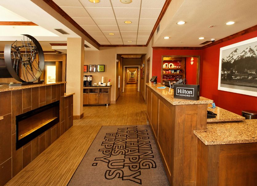 Front desk Photo