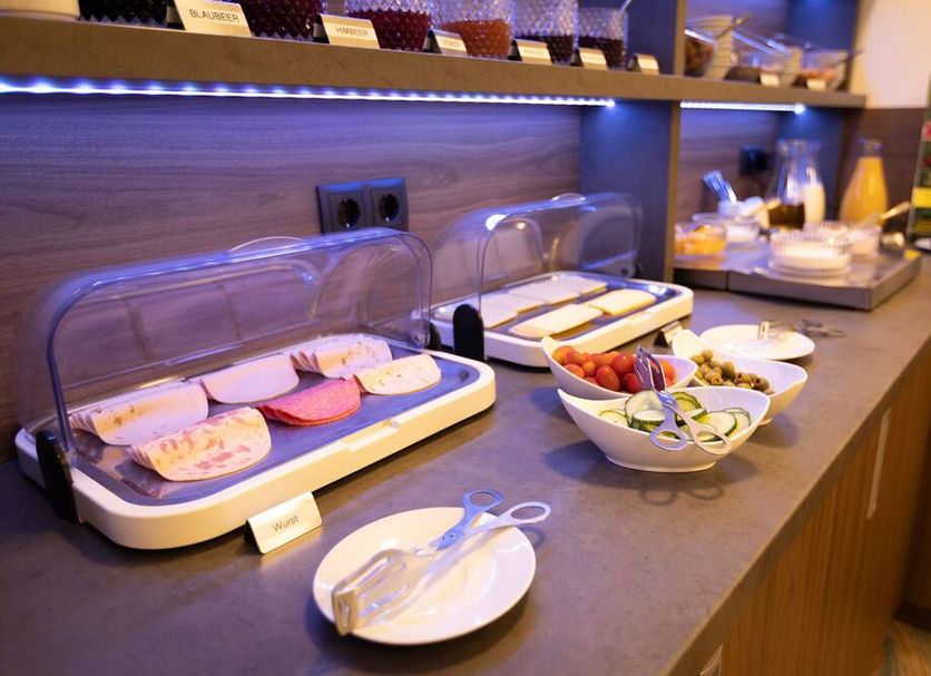 Buffet Photo