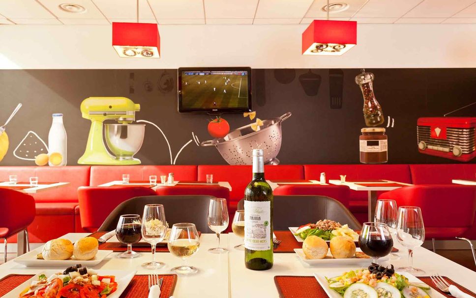 Restaurant Photo