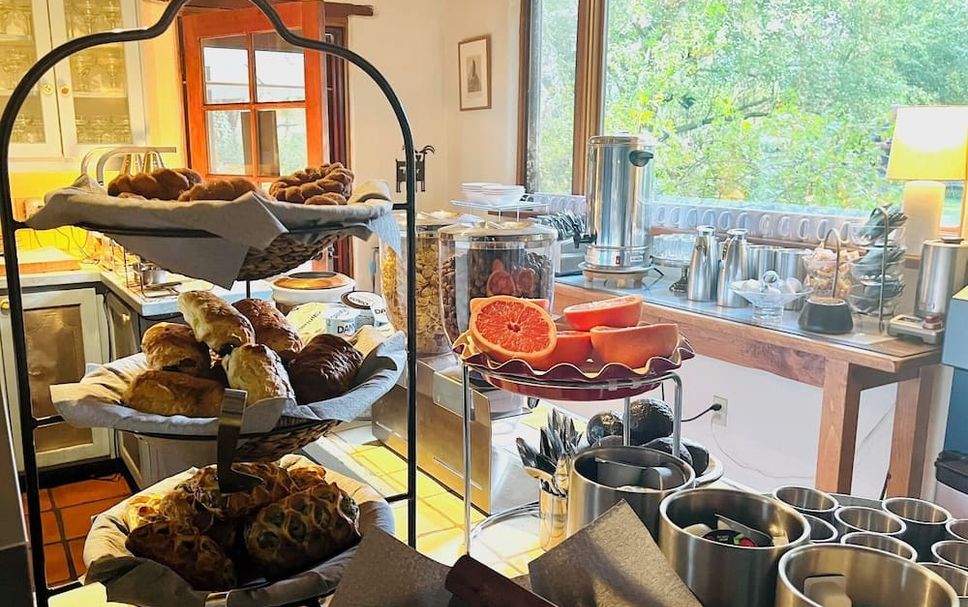 Buffet Photo