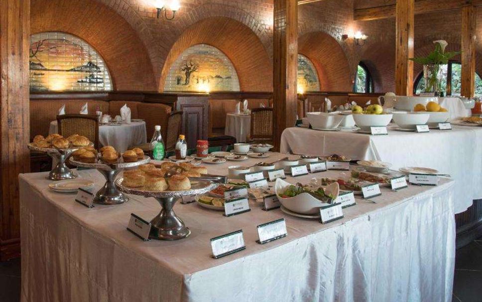 Buffet Photo