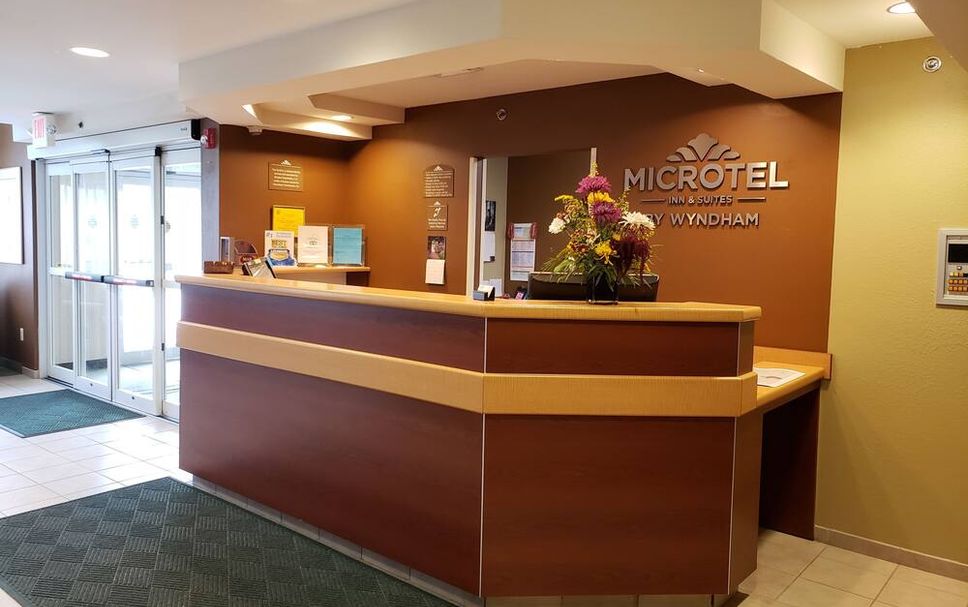 Front desk Photo