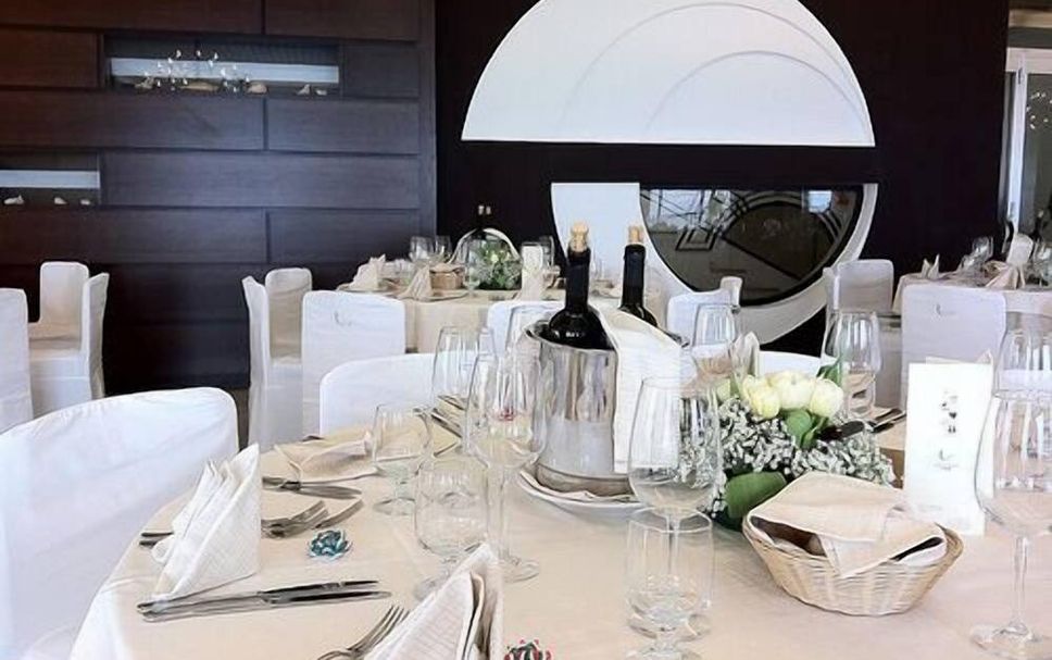 Banquet hall Photo