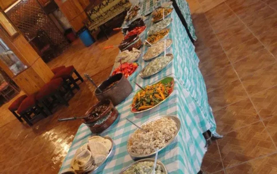 Buffet Photo