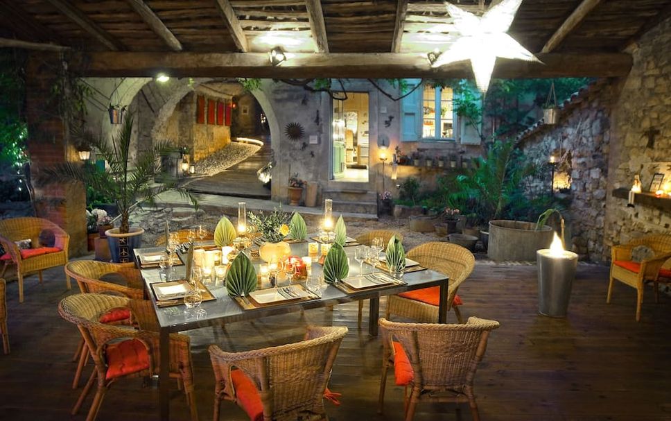 Restaurant Photo
