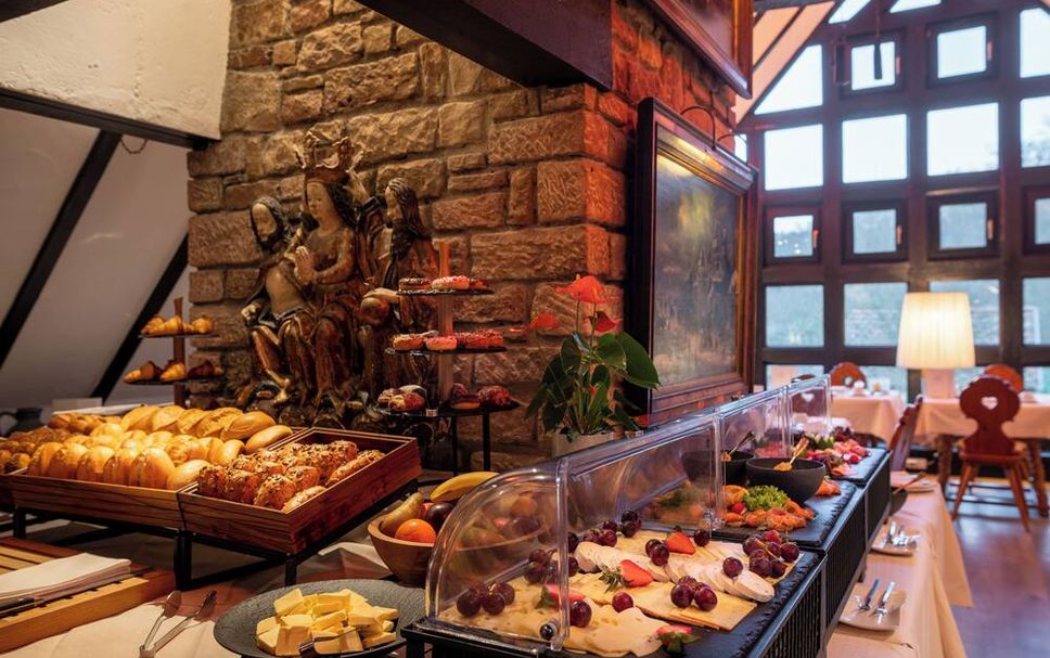 Buffet Photo