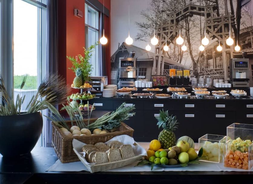 Buffet Photo