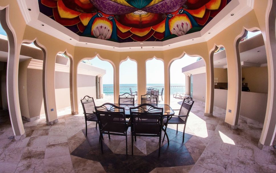 Dining room Photo