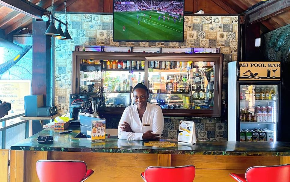 Bar Photo