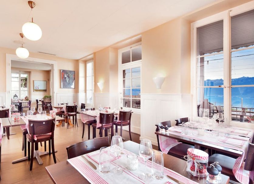 Restaurant Photo