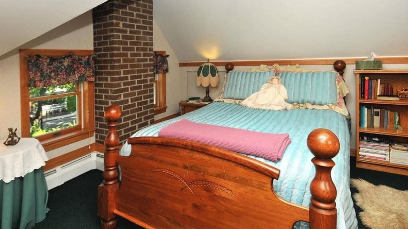 Victorian Loft Bed and Breakfast