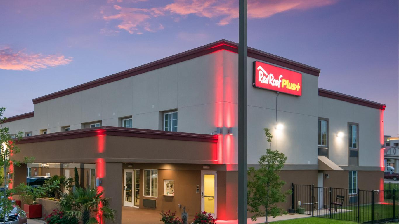Red Roof Inn Plus+ Fort Worth - Burleson