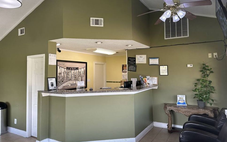 Front desk Photo