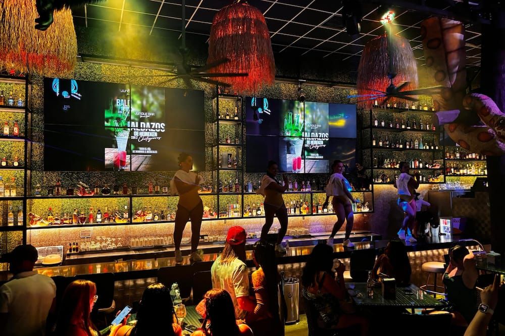 Bar