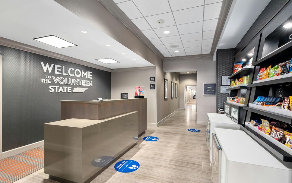 Front desk Photo