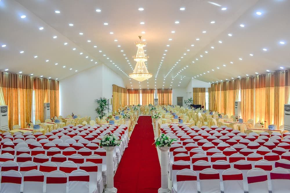 Banquet hall