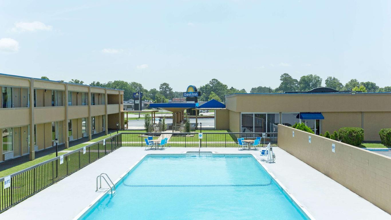 Days Inn by Wyndham Washington