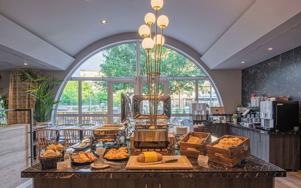 Buffet Photo