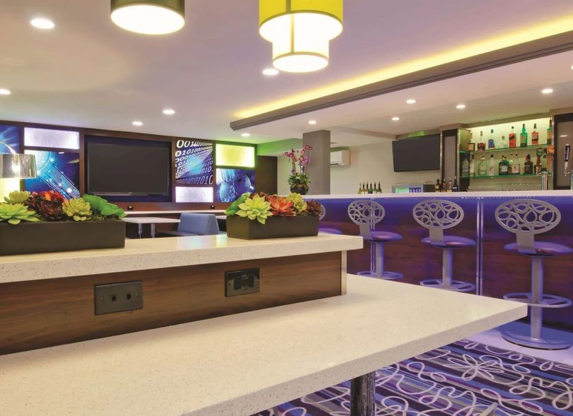 Bar Photo