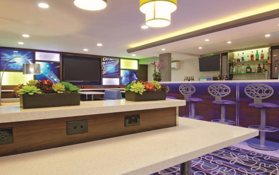 Bar Photo