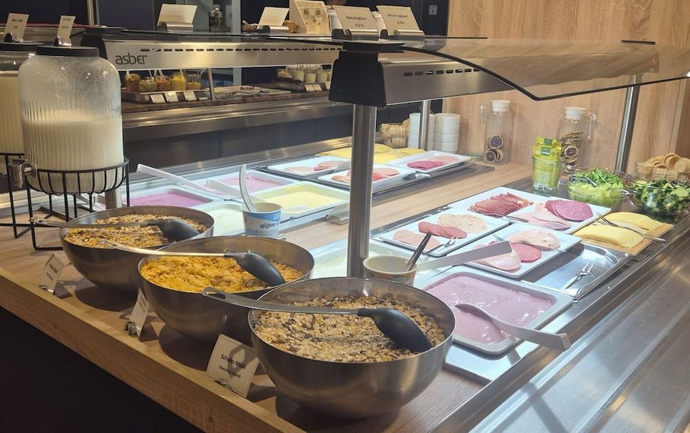 Buffet Photo