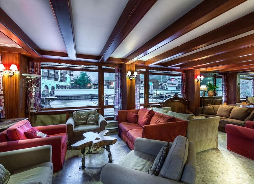 Lounge Photo
