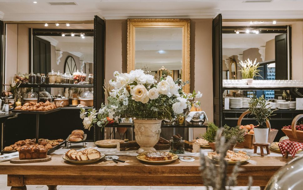 Buffet Photo