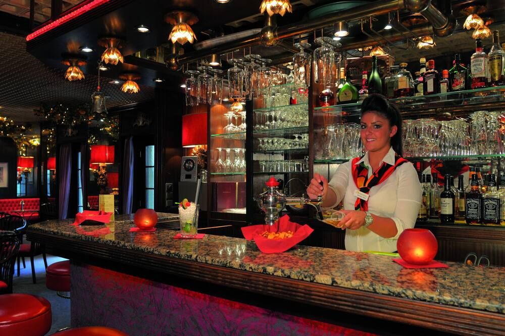 Bar Photo