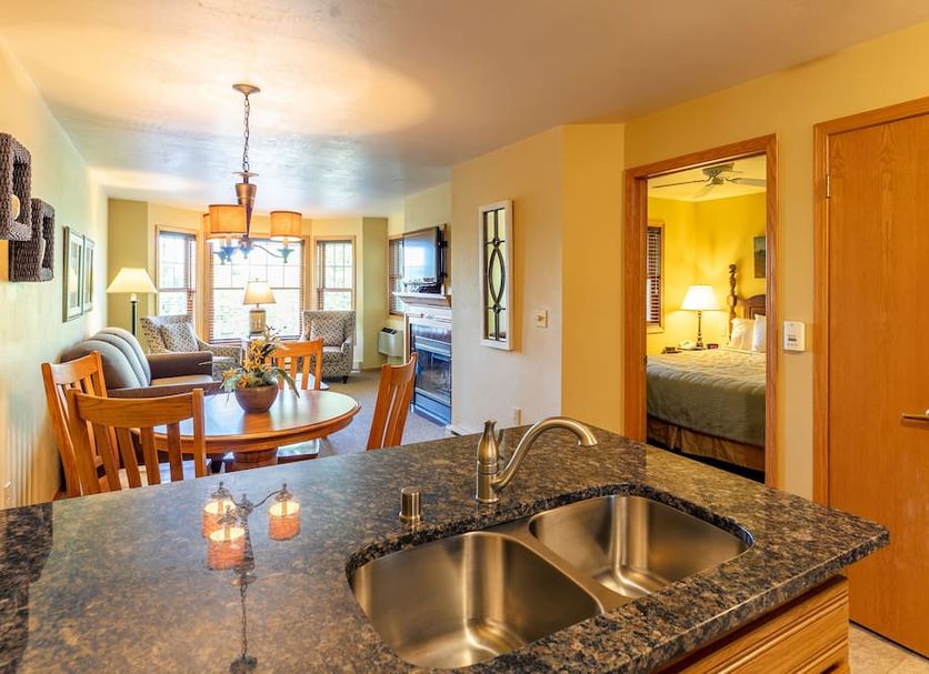 Dining room Photo
