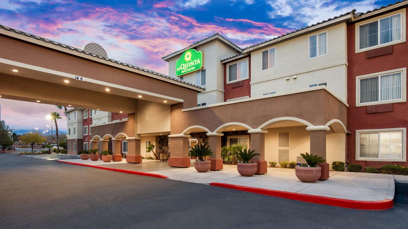 La Quinta Inn & Suites by Wyndham Las Vegas Red Rock
