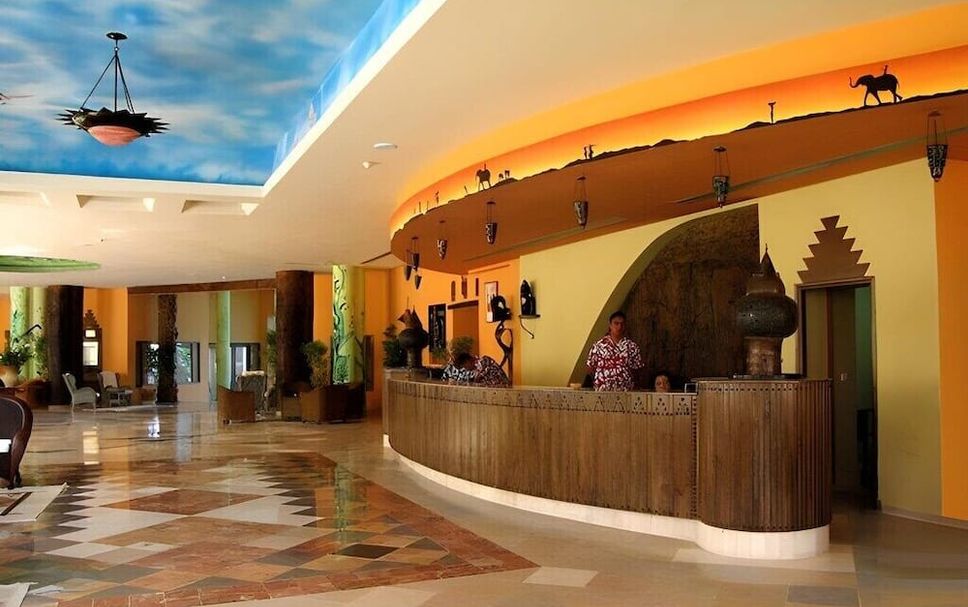 Front desk Photo