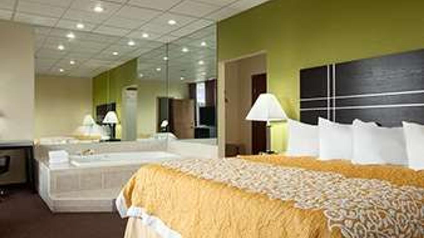 Days Inn by Wyndham Oil City Conference Center