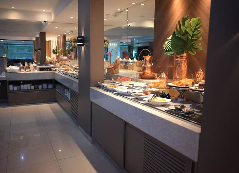 Buffet Photo