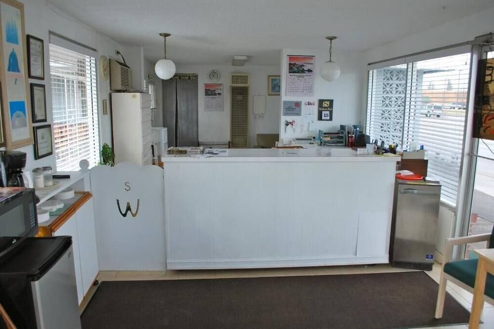 Front desk Photo