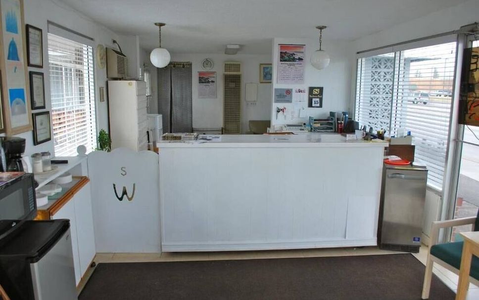 Front desk Photo