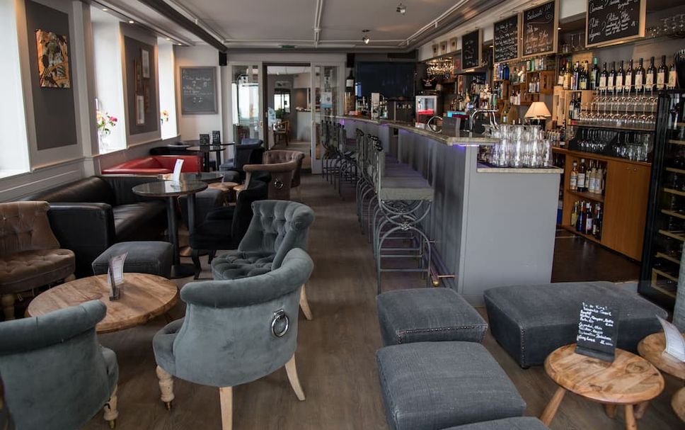 Bar Photo