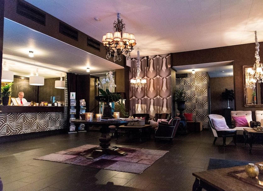 Lobby Photo
