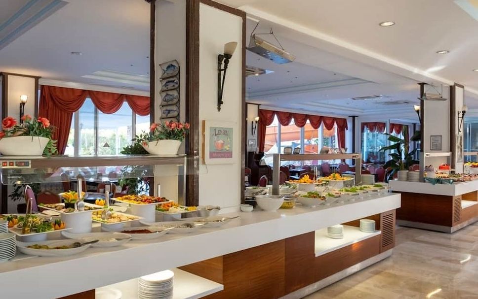 Buffet Photo