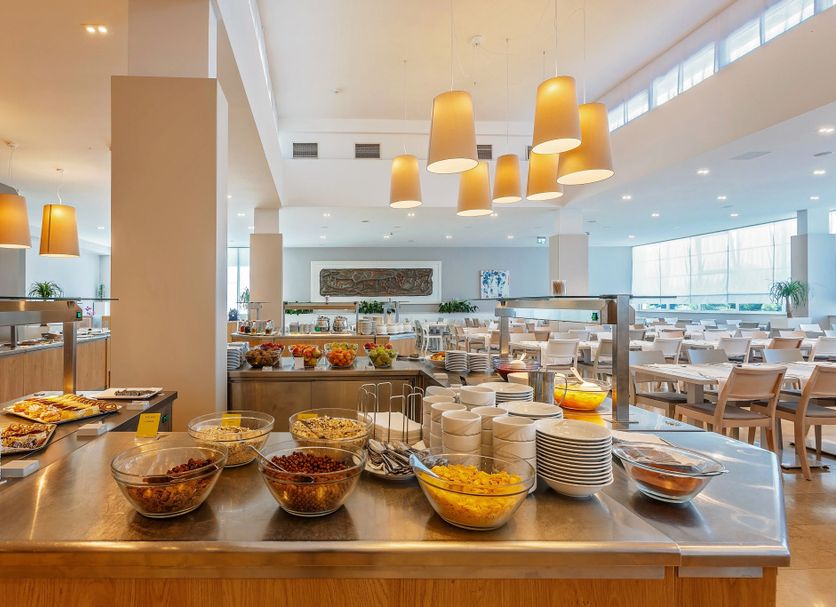 Buffet Photo