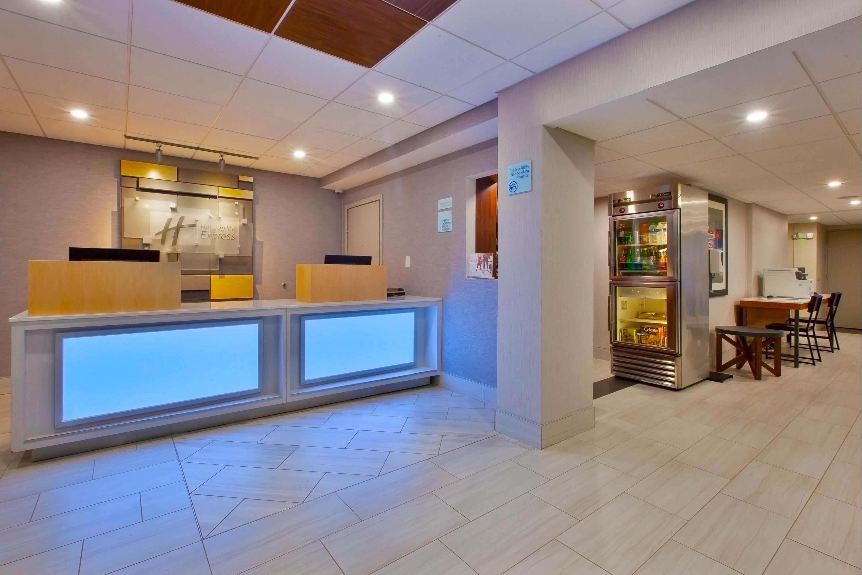 Front desk Photo