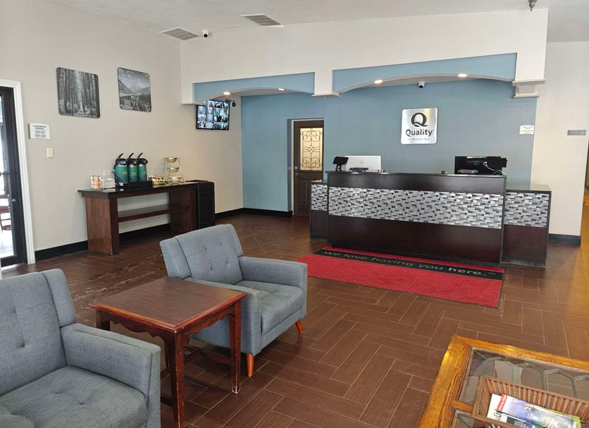 Front desk Photo
