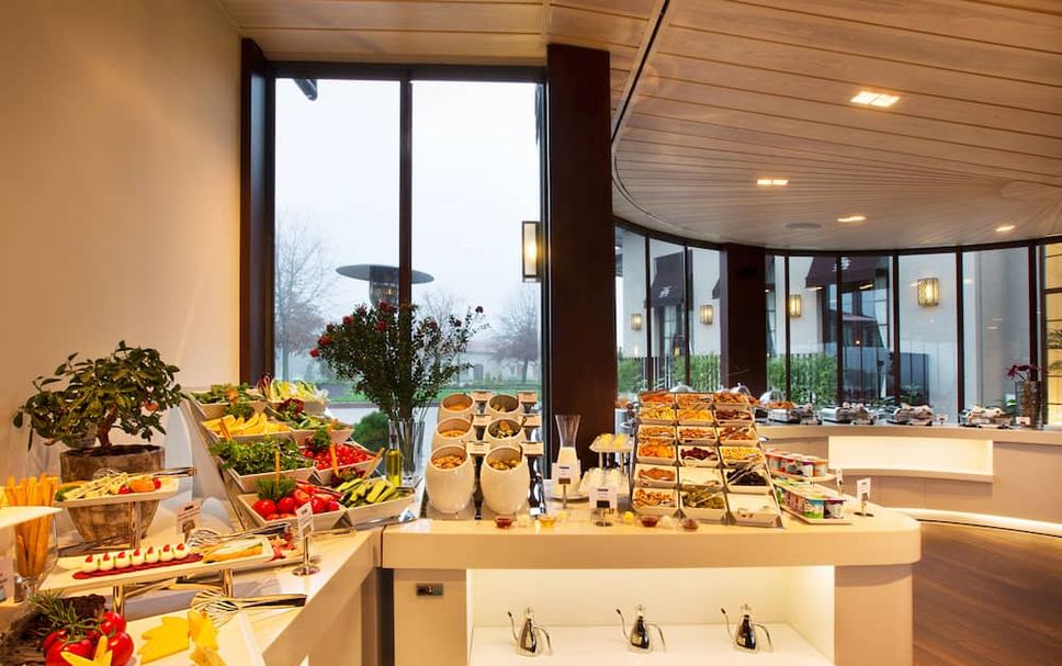 Buffet Photo