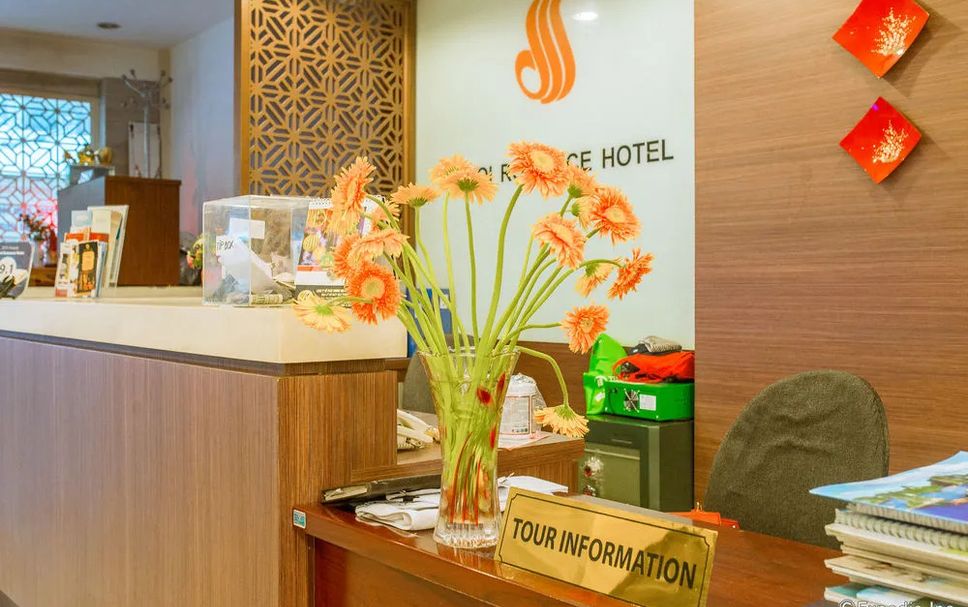 Front desk Photo
