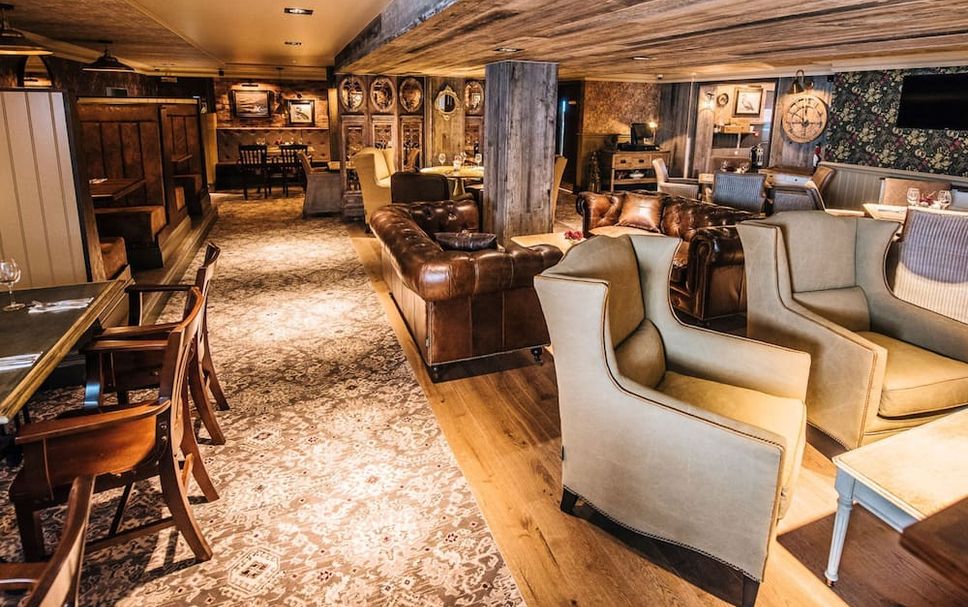 Lounge Photo