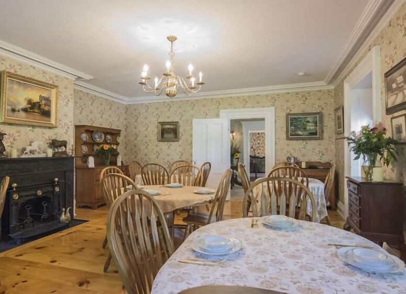 Dining room Photo