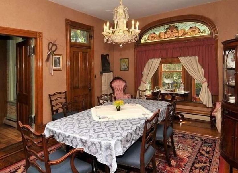 Dining room Photo