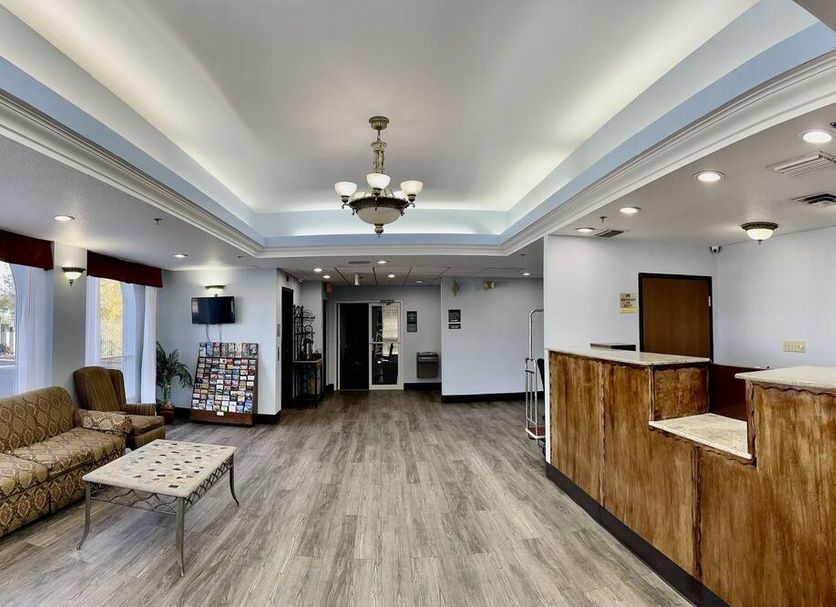 Front desk Photo