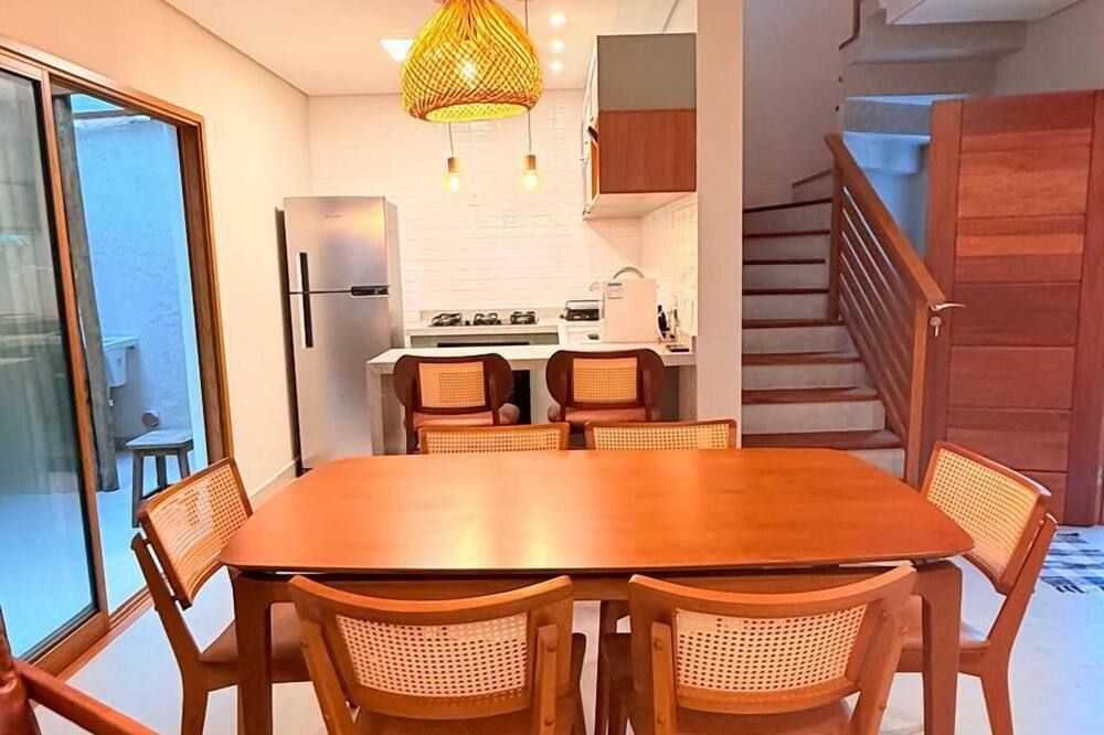 Dining room Photo