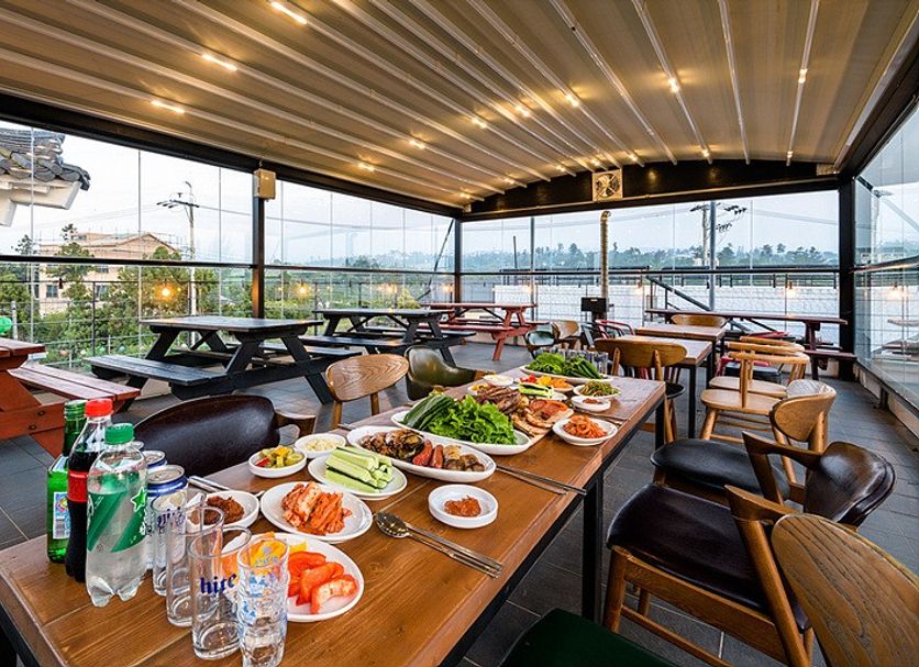 Restaurant Photo