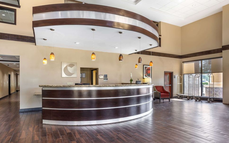 Front desk Photo